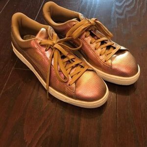 Puma Basket Holographic rosegold